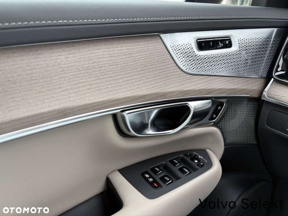 Volvo XC 90 - 21