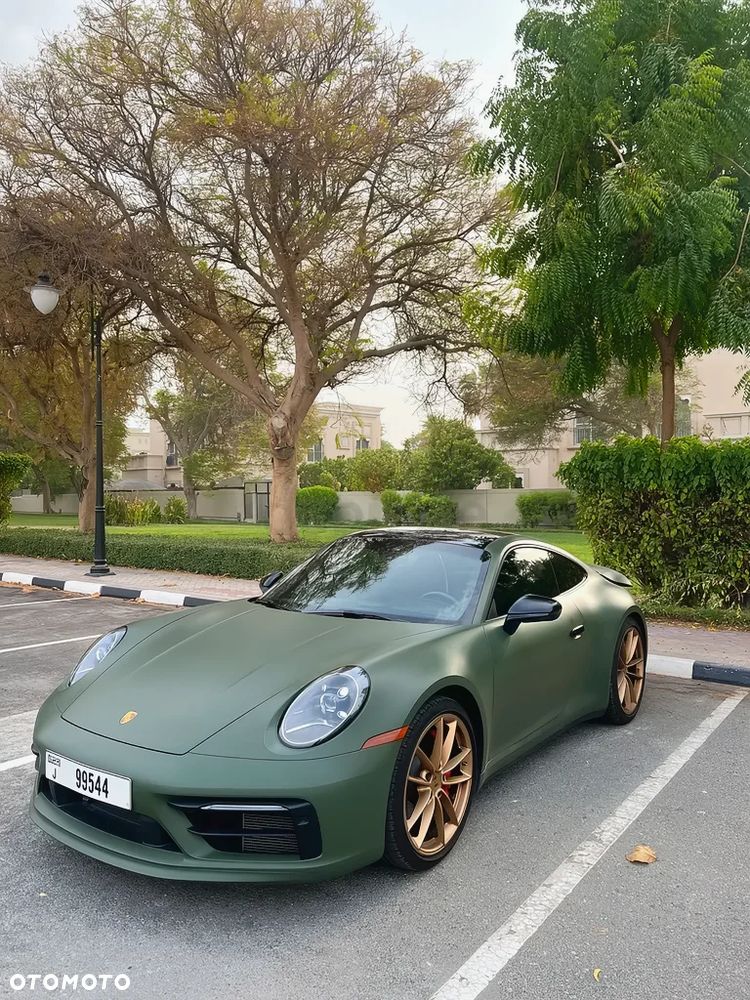 Porsche 911 Carrera 4 PDK - 2
