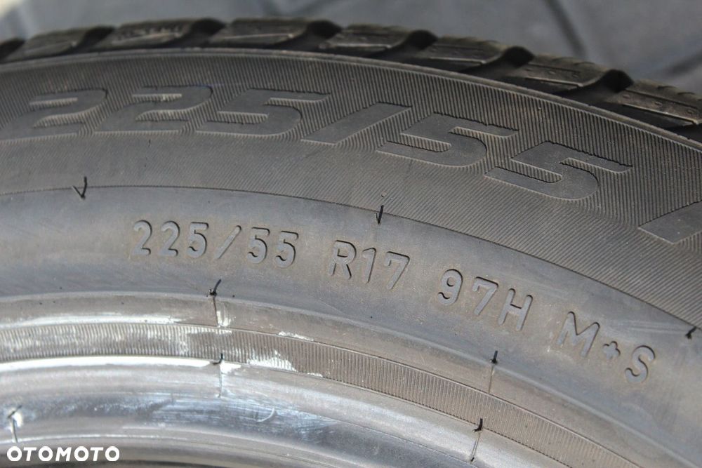 2x 225/55R17 PIRELLI WINTER SOTTOZERO 3 MOE RSC 97H 21r 6,5mm - 5
