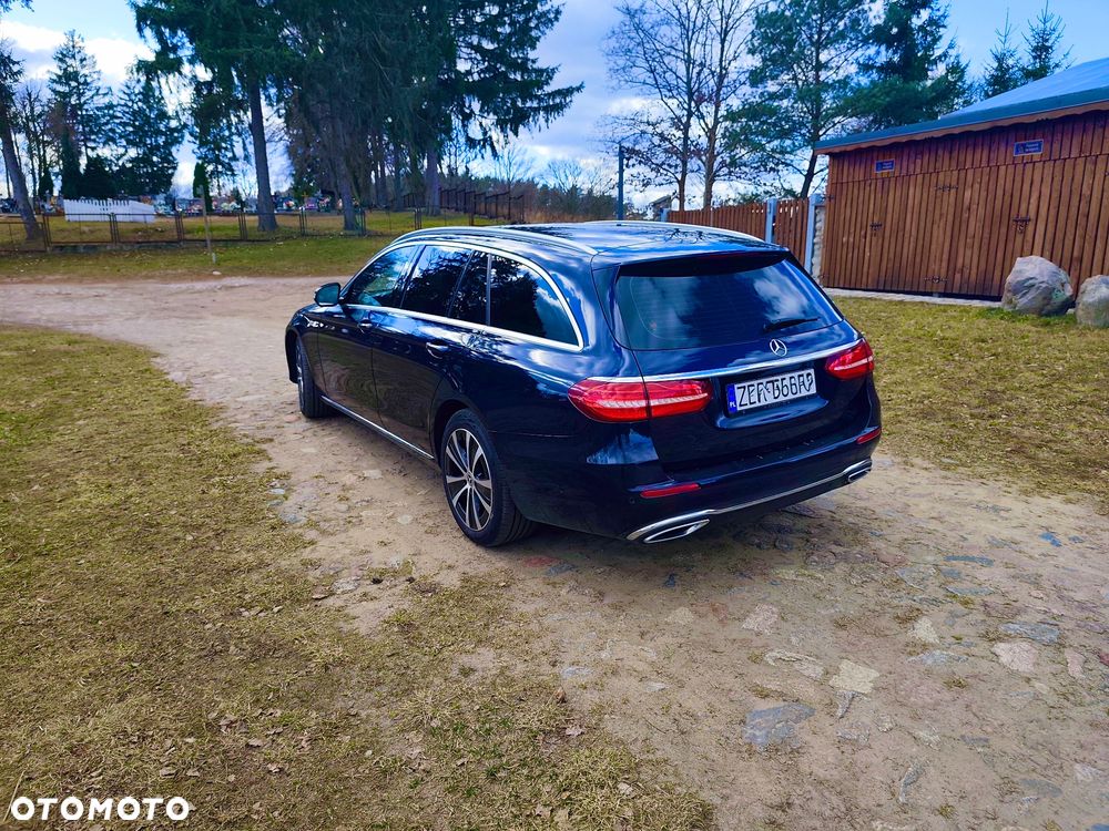 Mercedes-Benz Klasa E 220 d 9G-TRONIC - 4