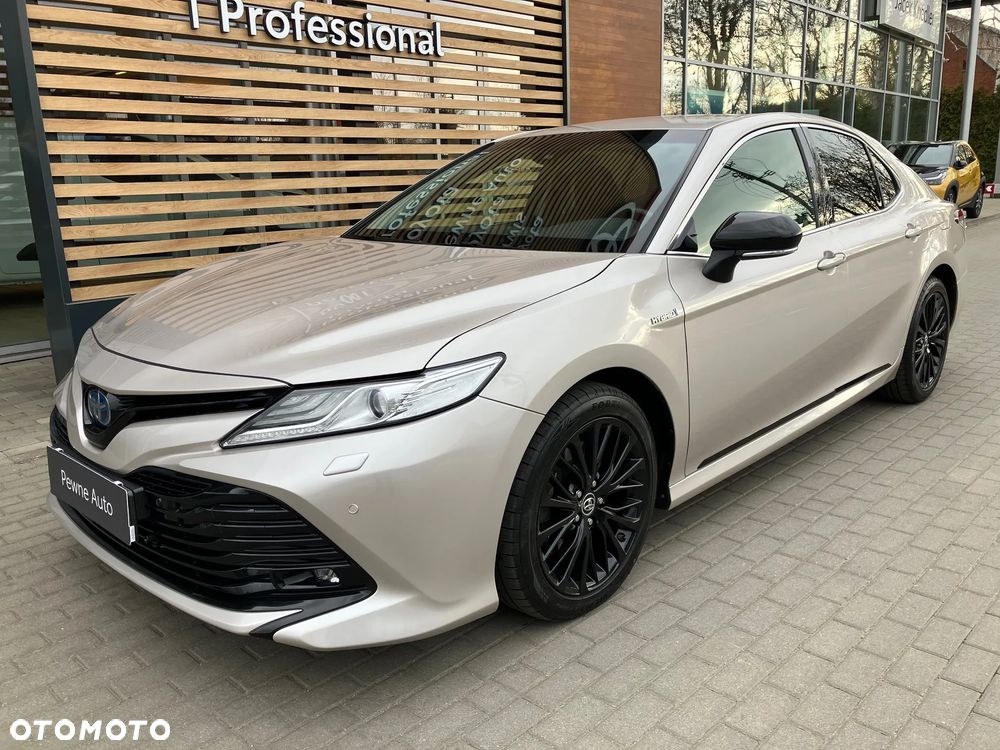 Toyota Camry - 2