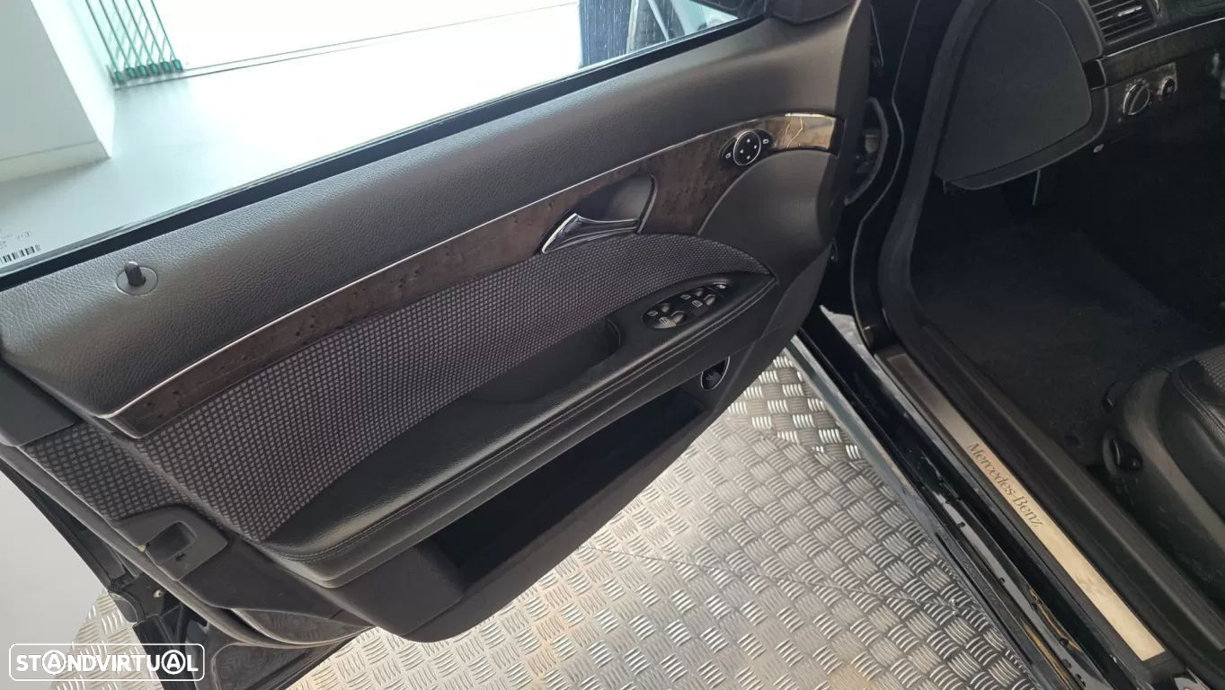 Mercedes-Benz E 220 CDi Avantgarde - 35
