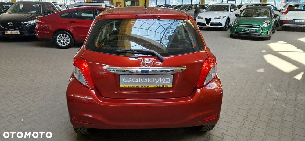 Toyota Yaris - 8