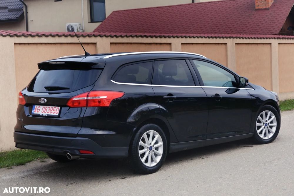 Ford Focus 2.0 TDCi Powershift Titanium - 3