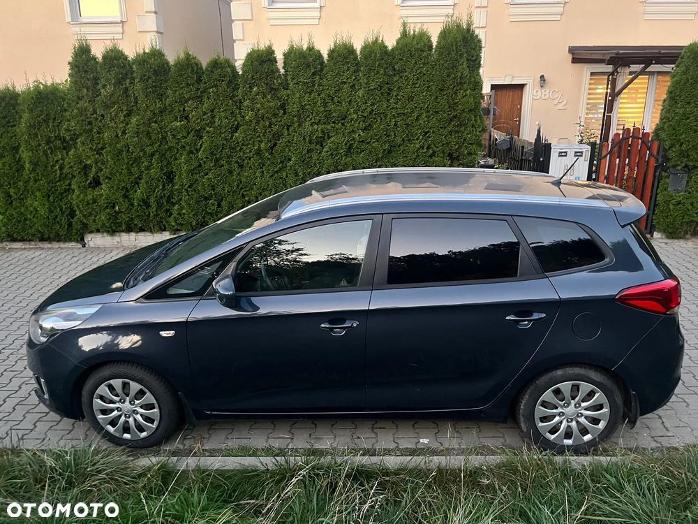 Kia Carens 1.7 CRDi M 7os - 6