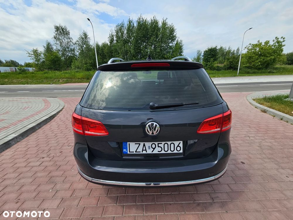 Volkswagen Passat 2.0 TDI Highline - 14