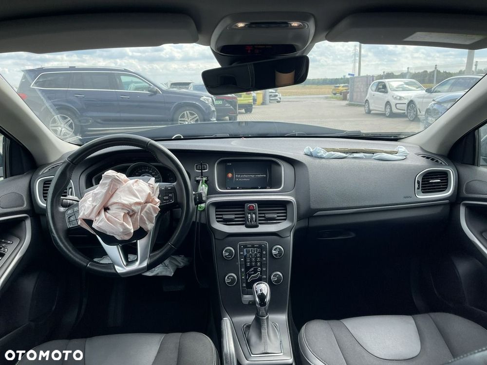 Volvo V40 D3 Drive-E SCR Momentum - 10