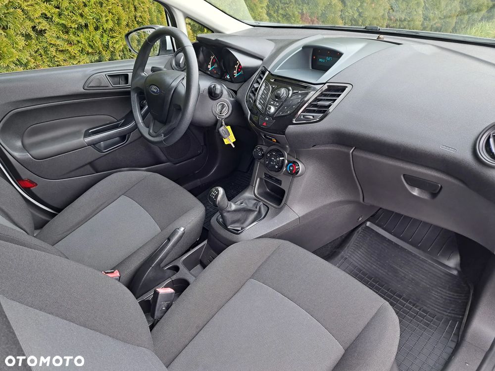 Ford Fiesta 1.25 Champions Edition - 16