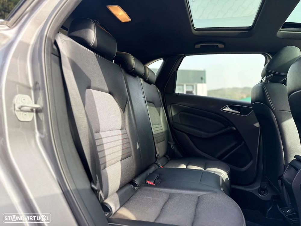 Mercedes-Benz B 180 d Style - 32