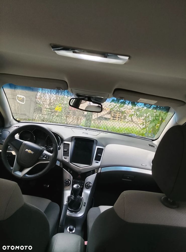 Chevrolet Cruze 1.6 LS - 5