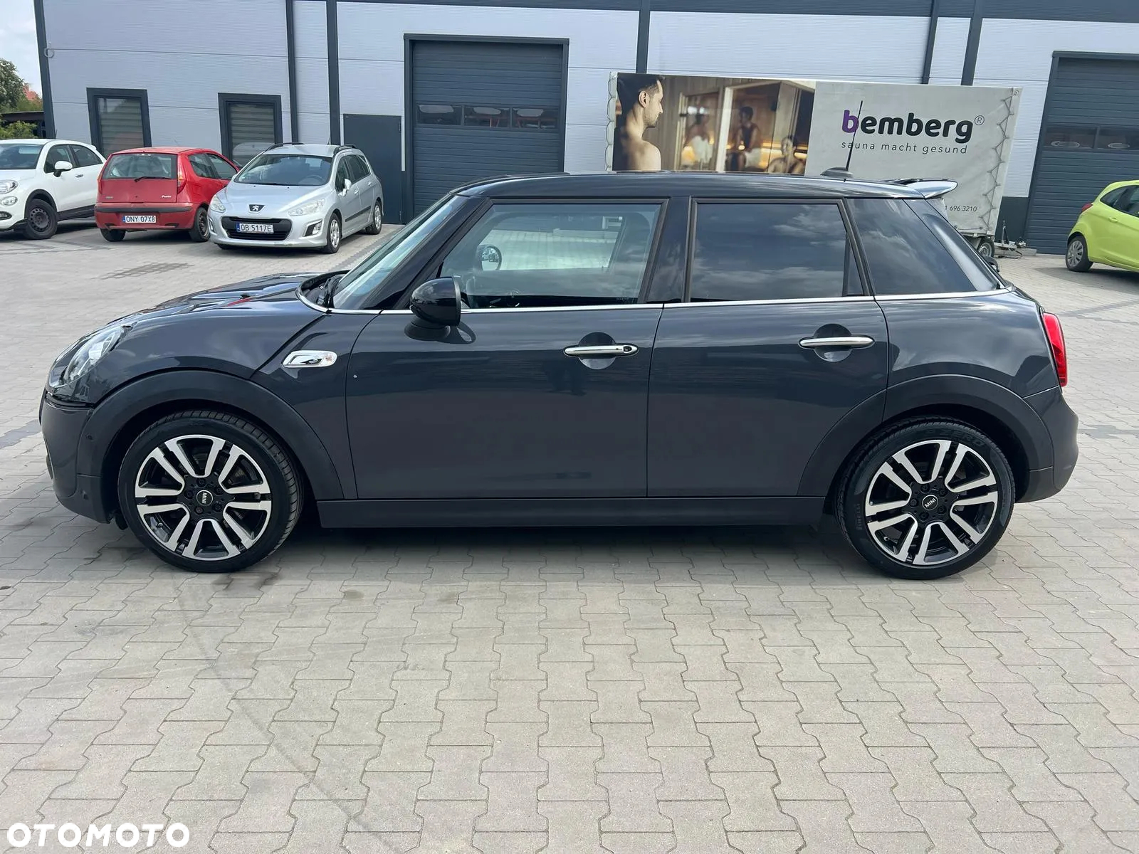 MINI Cooper S Sport-Aut - 2