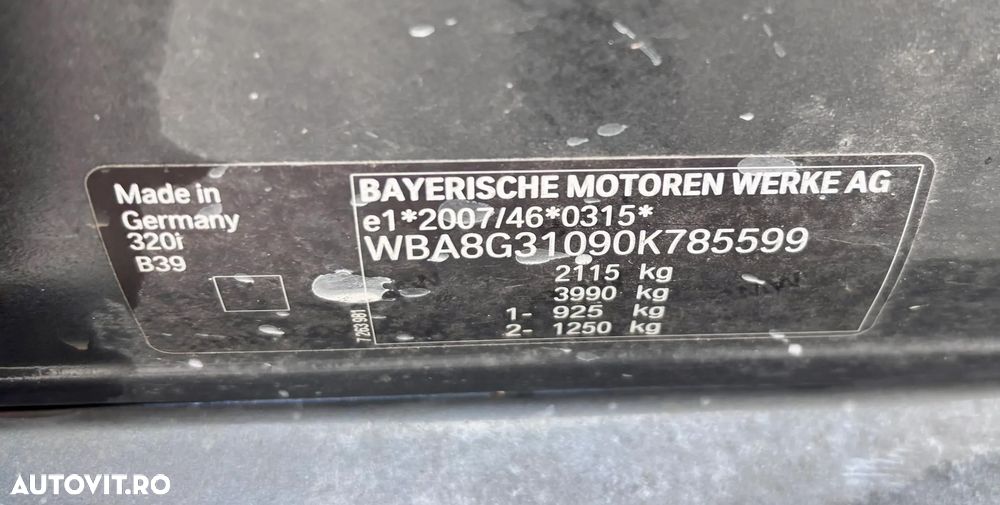 BMW Seria 3 320i Aut. - 4