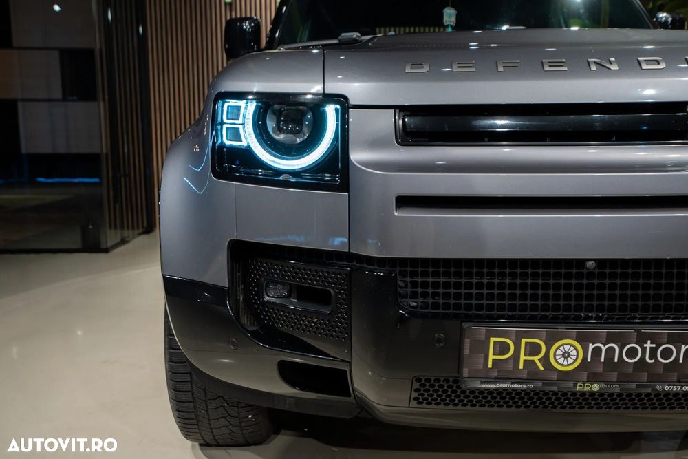 Land Rover Defender - 7