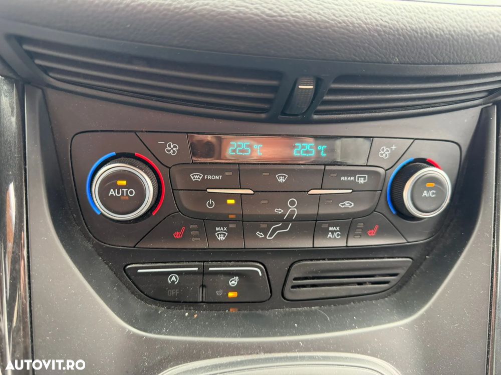 Ford Kuga 2.0 TDCi 4WD Powershift Titanium - 3