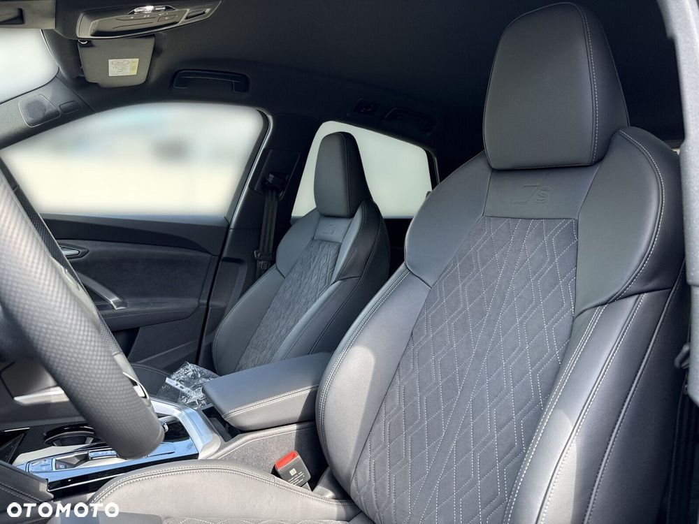 Audi Q5 Sportback - 11