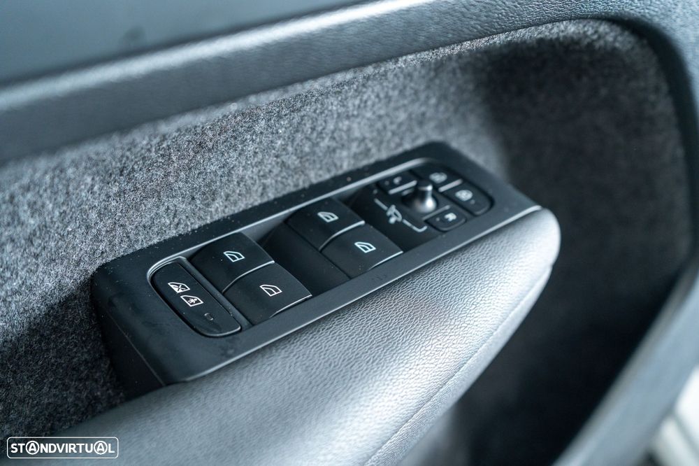 Volvo C40 Recharge 82 kWh Single M. Extended Range RWD Core - 24