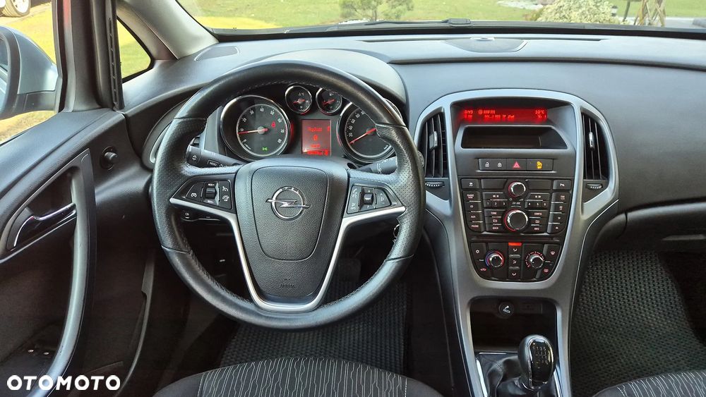 Opel Astra 1.4 T Enjoy - 10