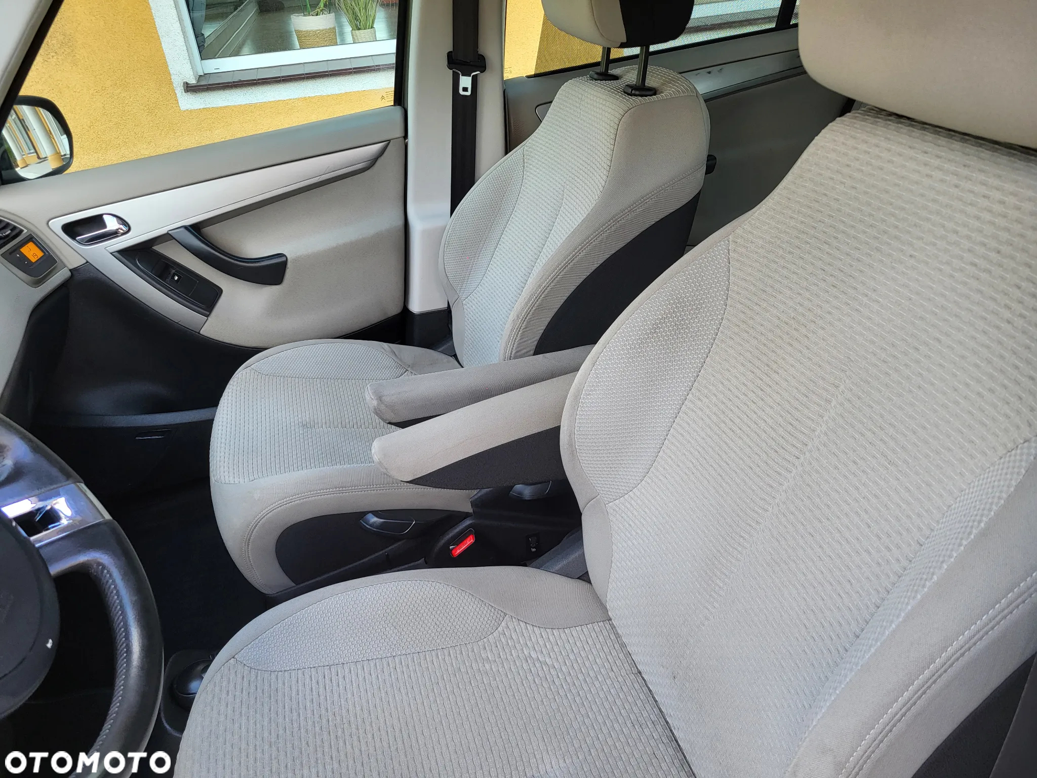 Citroën C4 Grand Picasso - 25