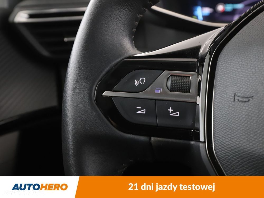 Peugeot 2008 e-2008 Allure Pack - 30