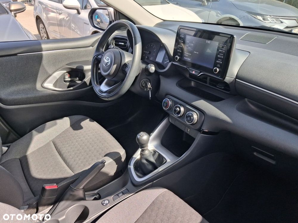 Toyota Yaris - 12