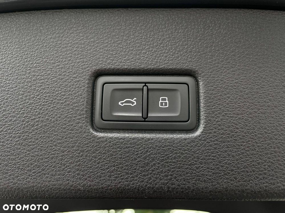 Audi Q5 Sportback - 11