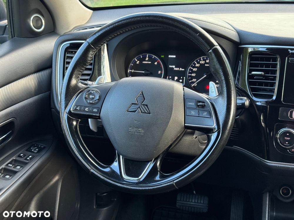 Mitsubishi Outlander 2.2 DI-D Instyle SDA 4WD - 17