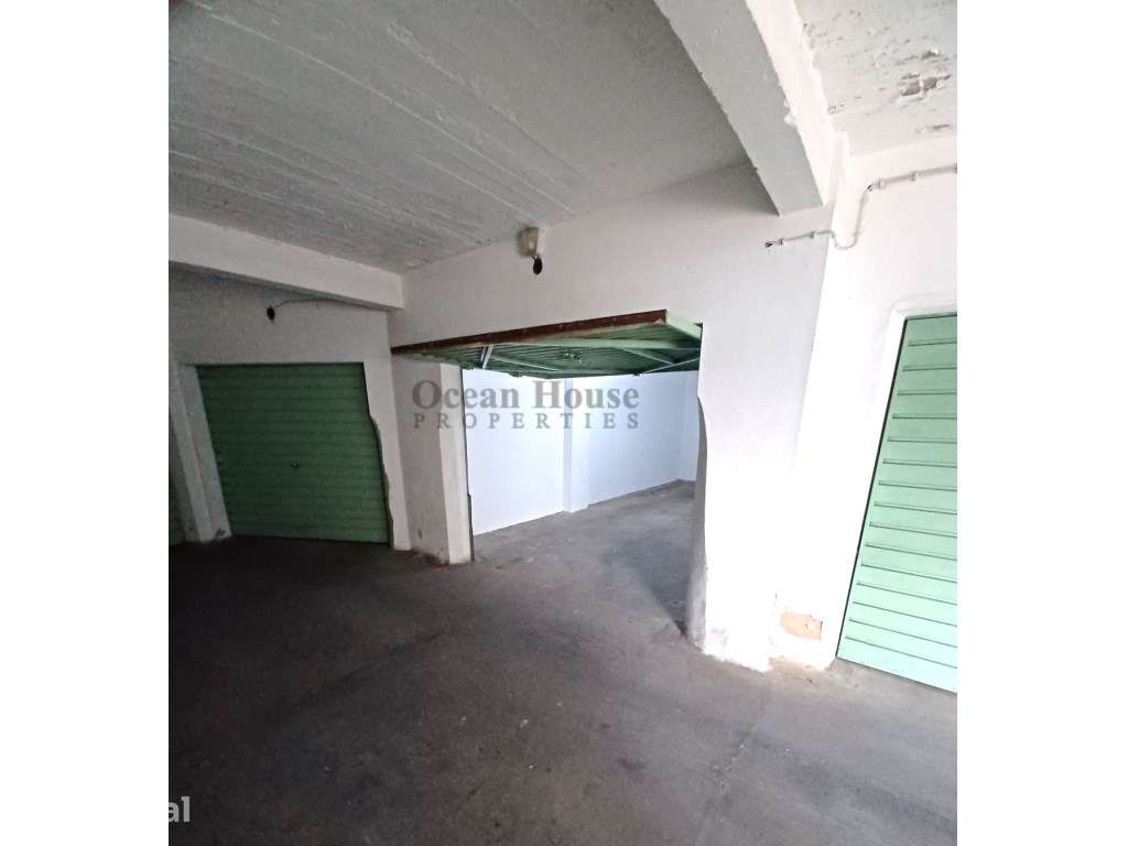 Garagem em box com 27m2 para arrendar - Faro - Grande imagem: 3/6