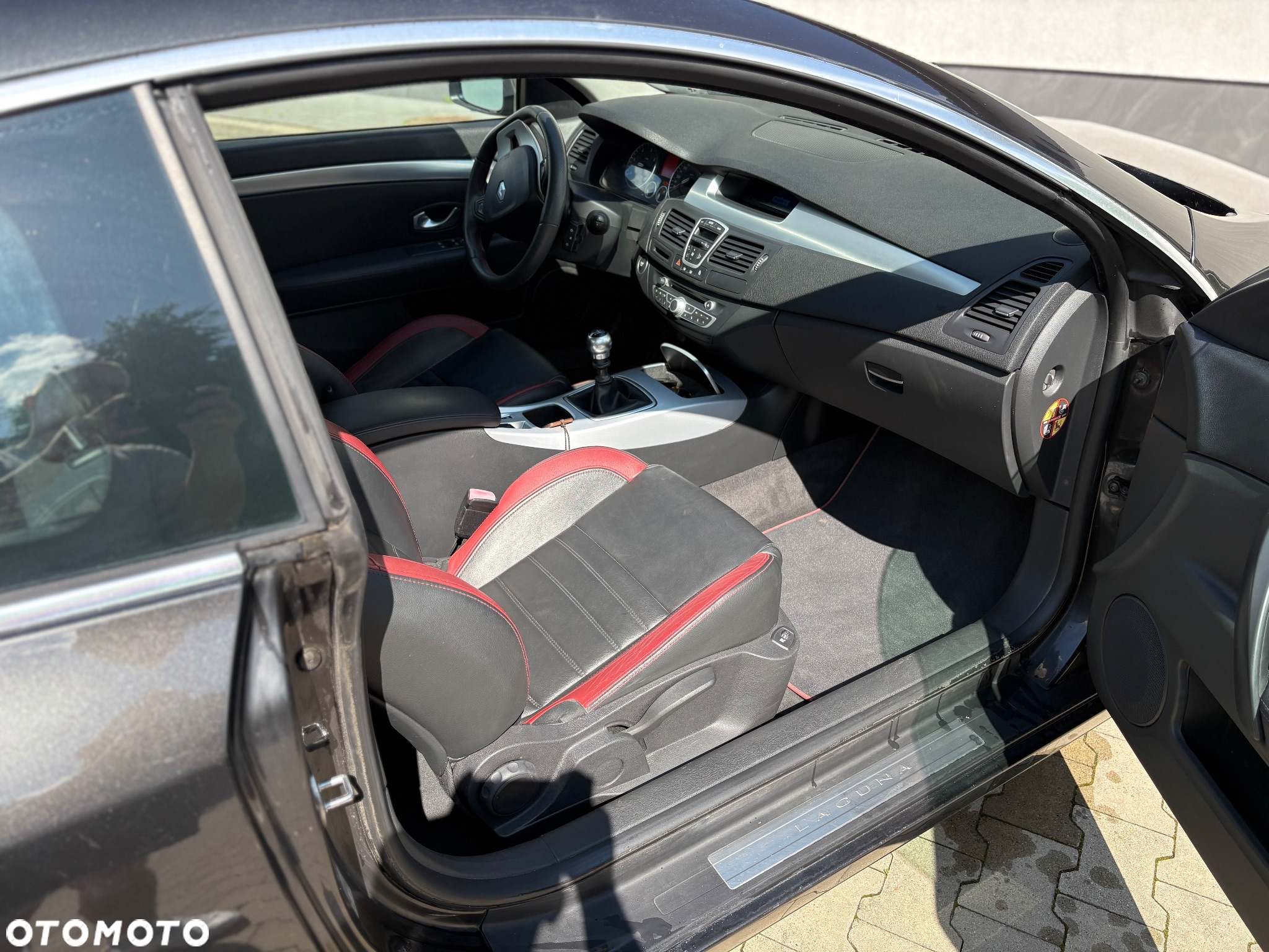 Renault Laguna 2.0 dCi GT Euro5 - 9