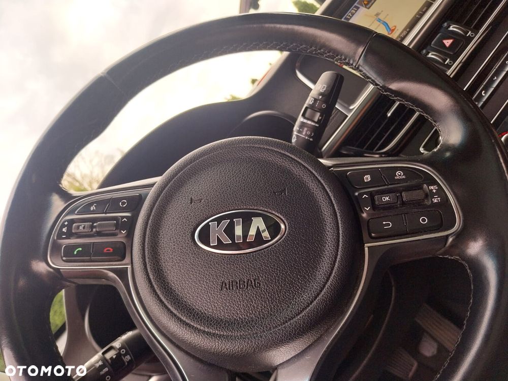 Kia Optima - 36