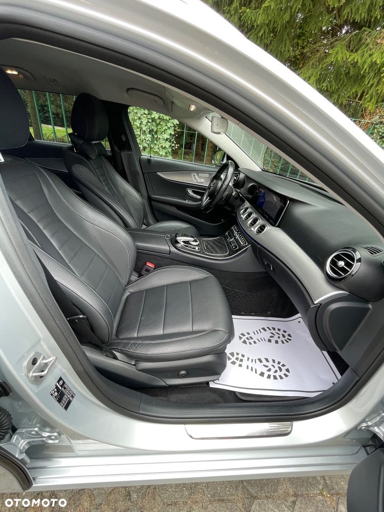 Mercedes-Benz Klasa E 350e 9G-TRONIC Exclusive - 26