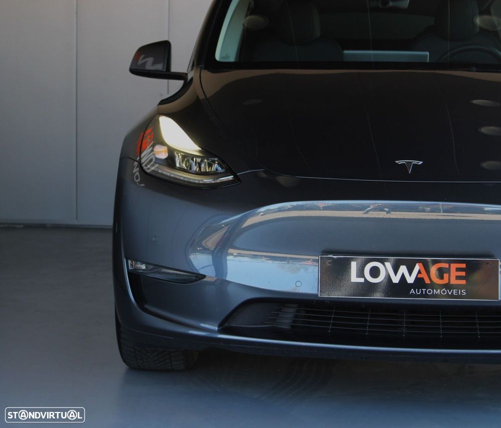 Tesla Model Y Long Range Dual Motor AWD - 23