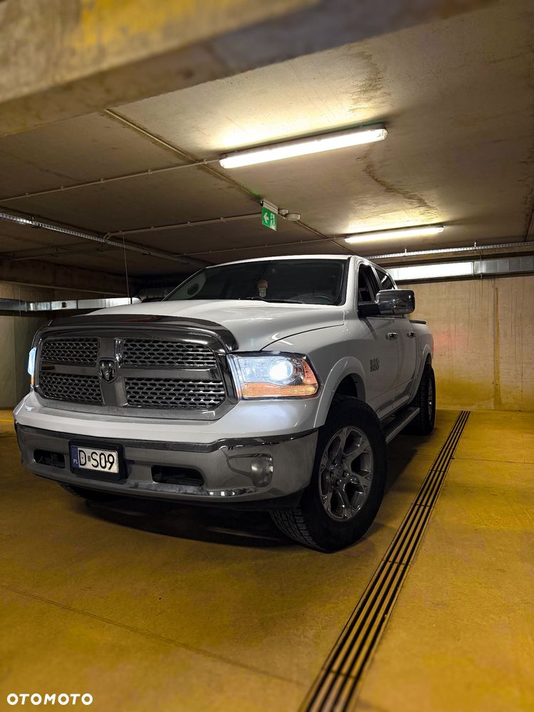 RAM 1500 5.7 Crew Cab Laramie