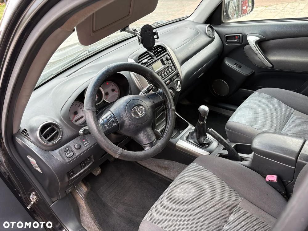 Toyota RAV4 D-4D 4x4 - 8