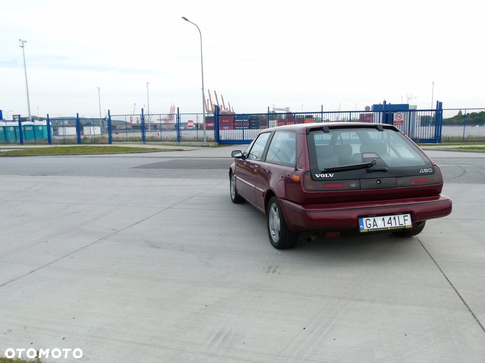 Volvo Seria 400 - 2