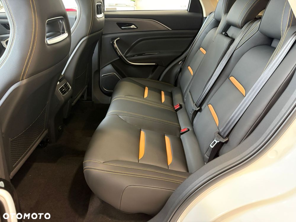 Bestune T77 1.5T Elegance DCT - 16