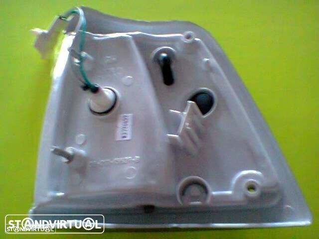 farolins frente Toyota Hilux LN85 (NOVOS) - 2
