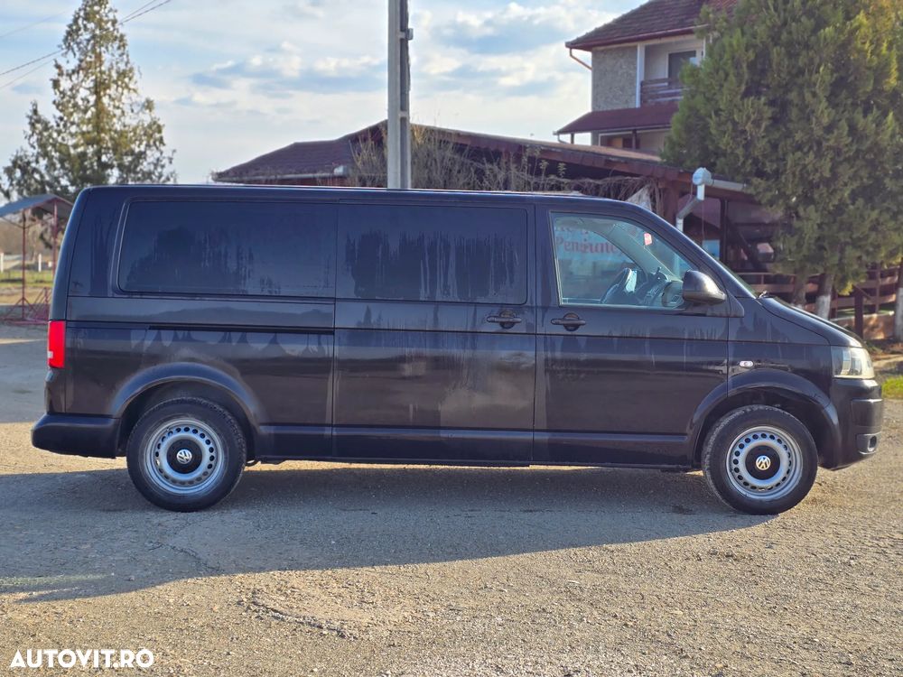 Volkswagen Caravelle - 8