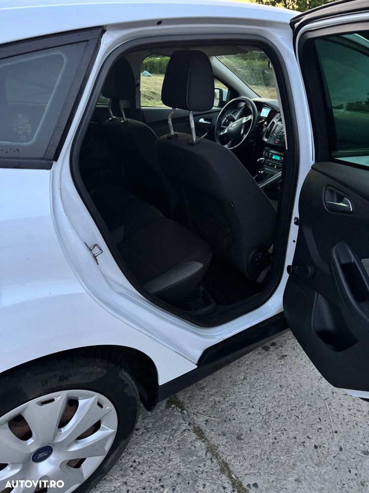 Ford Focus - 7