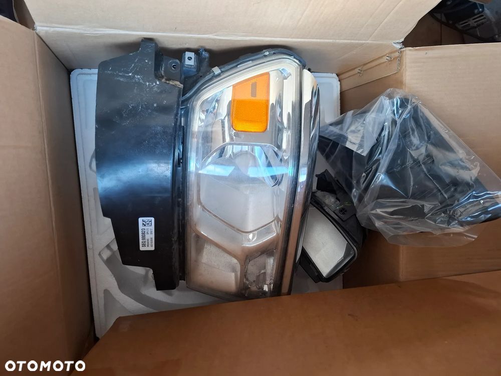 Lampa przód ram 1500 - 3