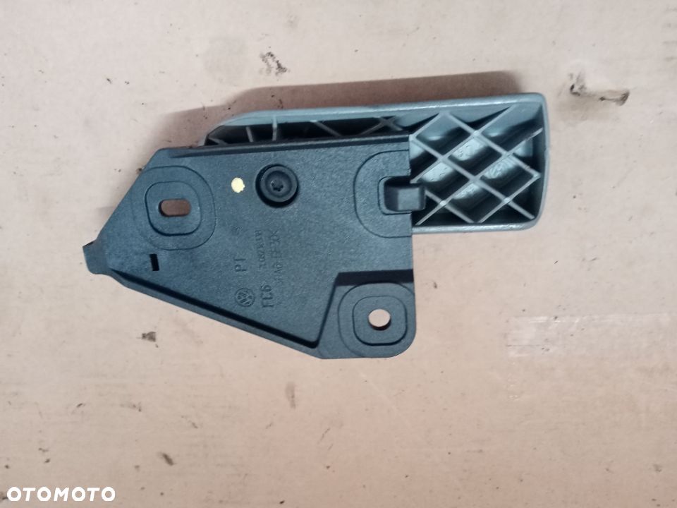 Klamka raczka dźwignia otwierania maski VW Touareg 7L0823633B 7L0823533B - 2
