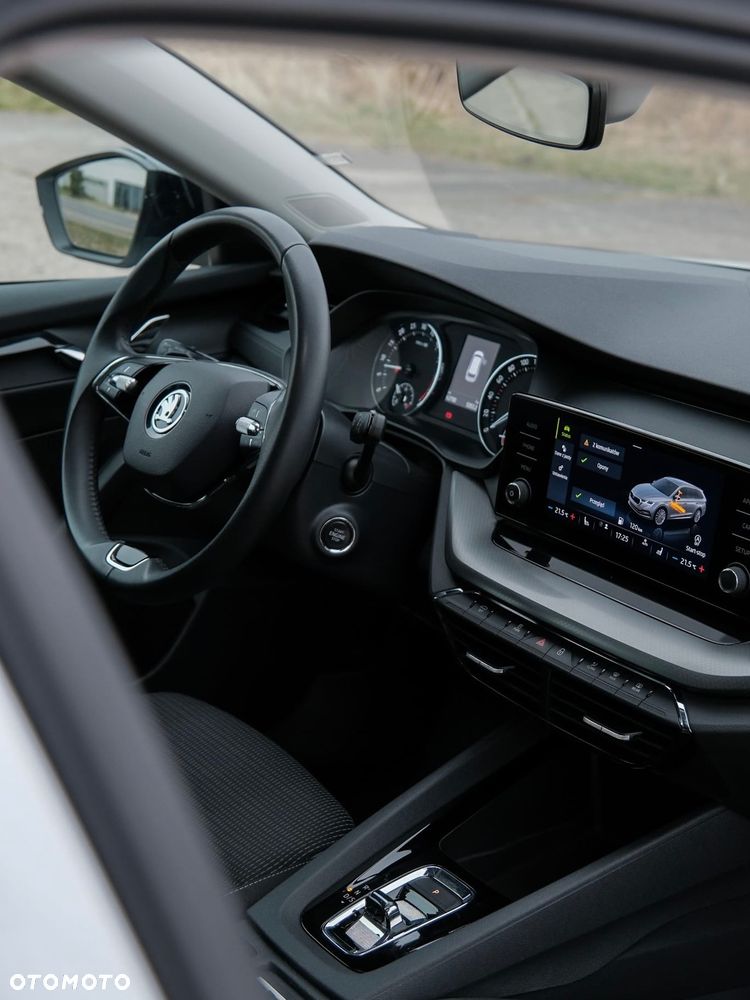 Skoda Octavia 2.0 TDI Ambition DSG - 11