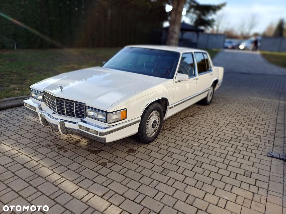 Cadillac Deville 4.9 STD - 31
