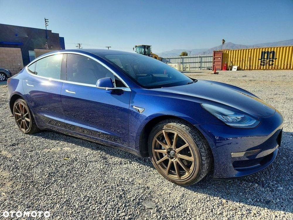 Tesla Model 3 2018 photo 4