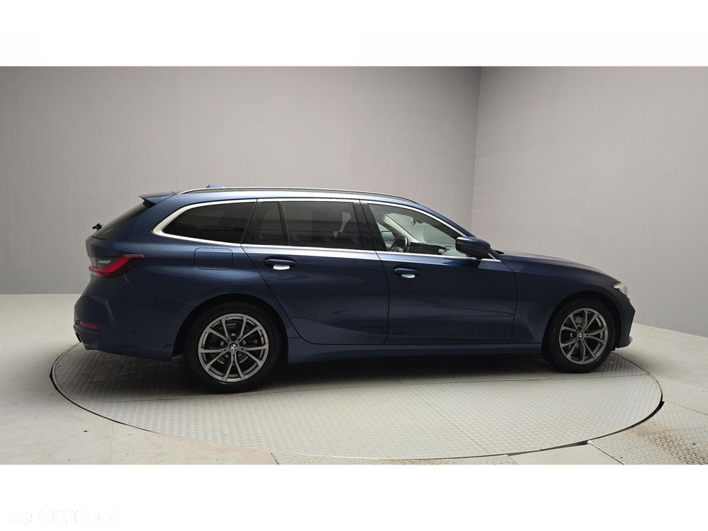 BMW Seria 3 320d xDrive - 6
