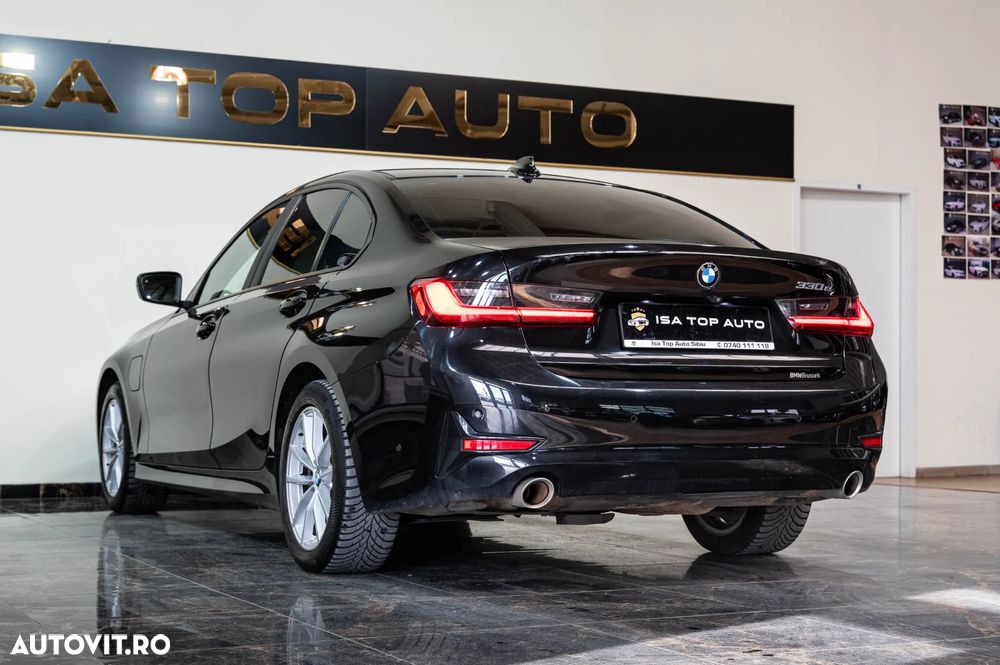BMW Seria 3 330e AT PHEV - 32