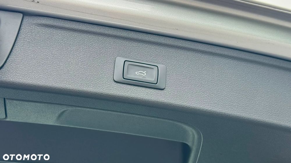 Audi A4 Avant 2.0 TDI Design - 37