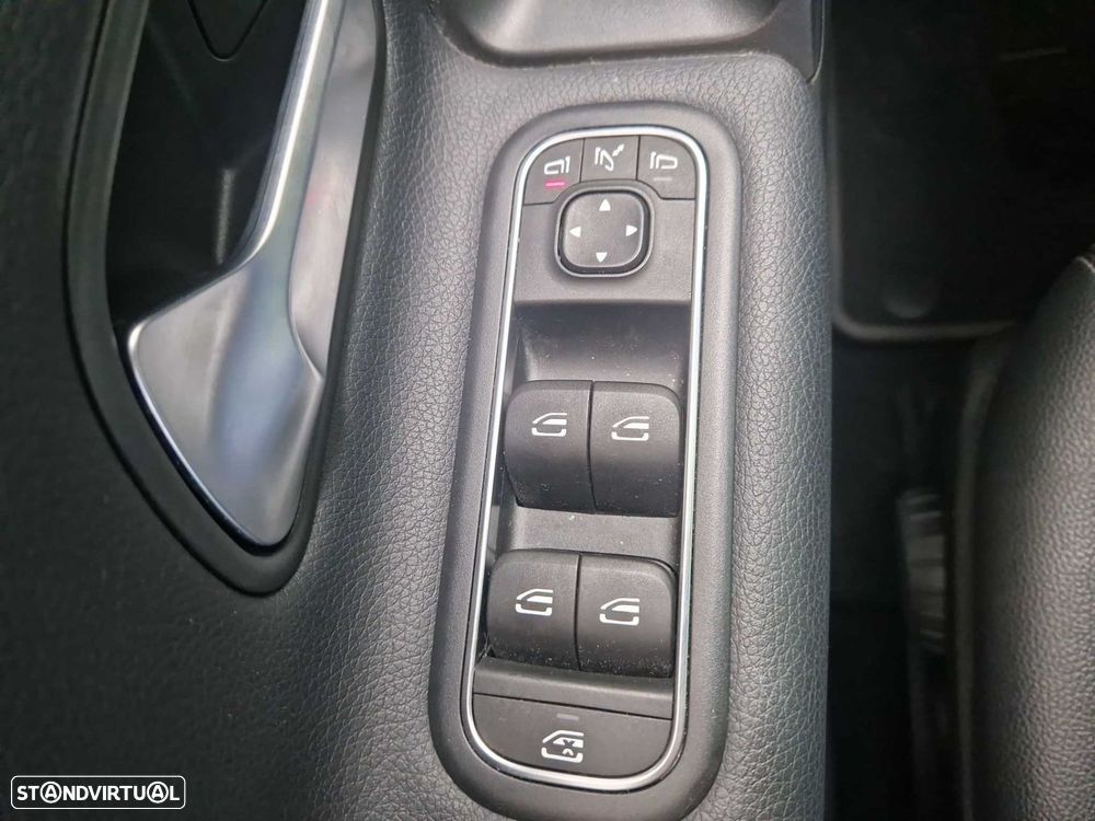 Mercedes-Benz A 200 Standard - 19