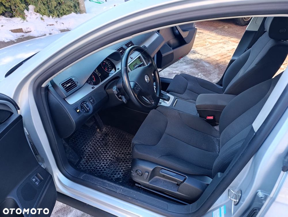 Volkswagen Passat - 8