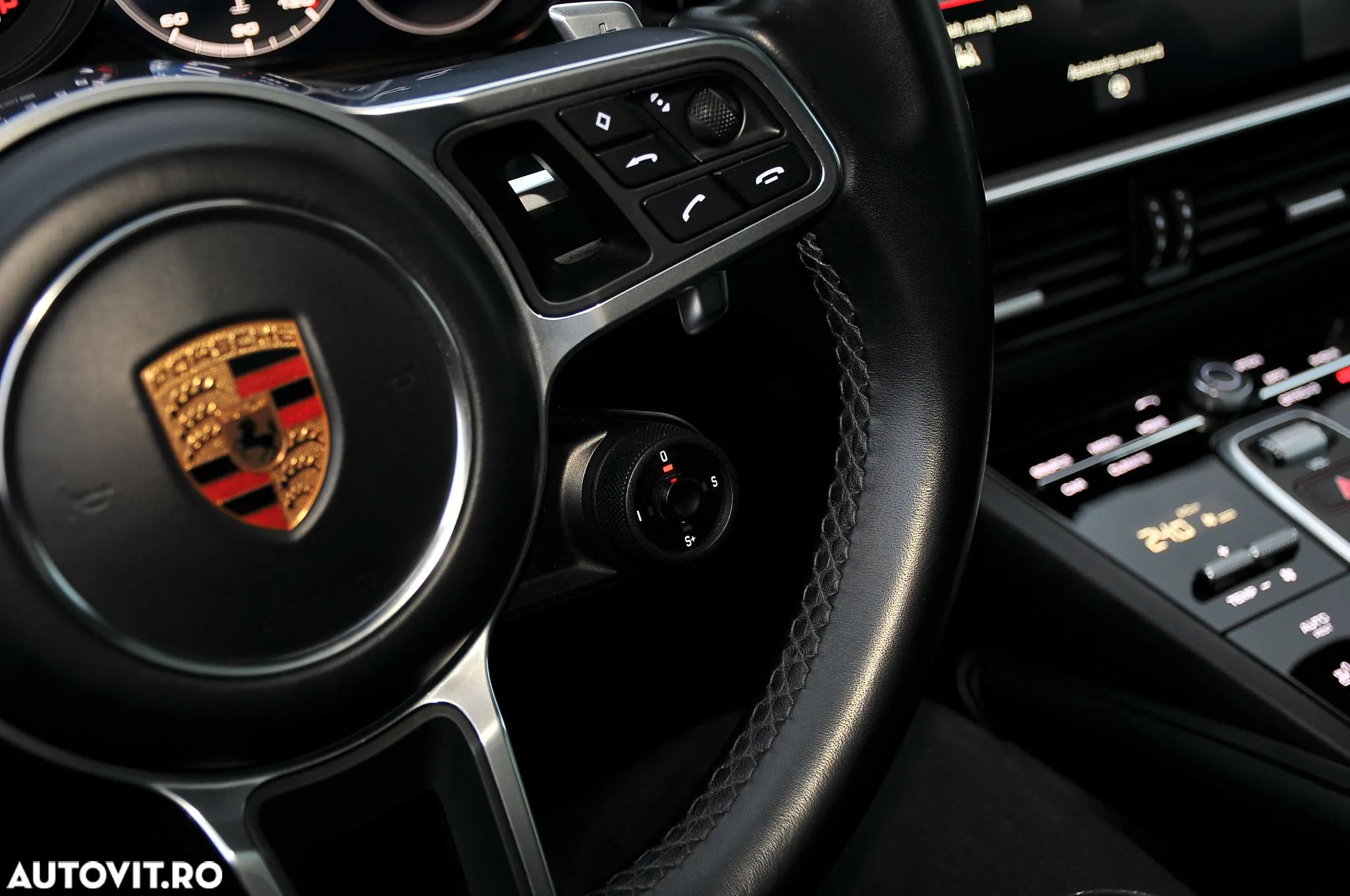 Porsche Cayenne Coupe Tiptronic S Platinum Edition - 30