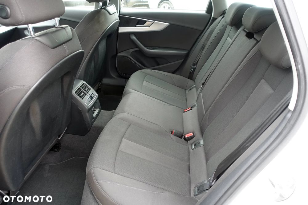 Audi A4 Avant 35 TDI S tronic sport - 15